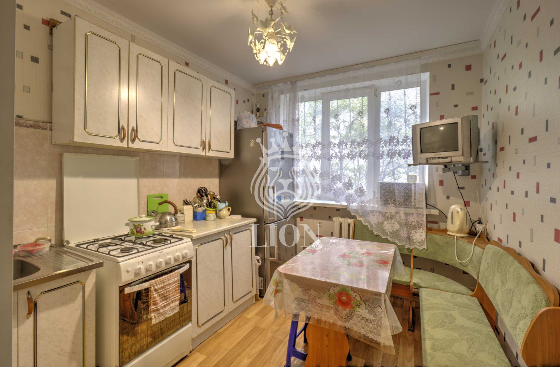 2-к квартира 56 м² 5/5 эт., Фрунзенское шоссе — фото 1