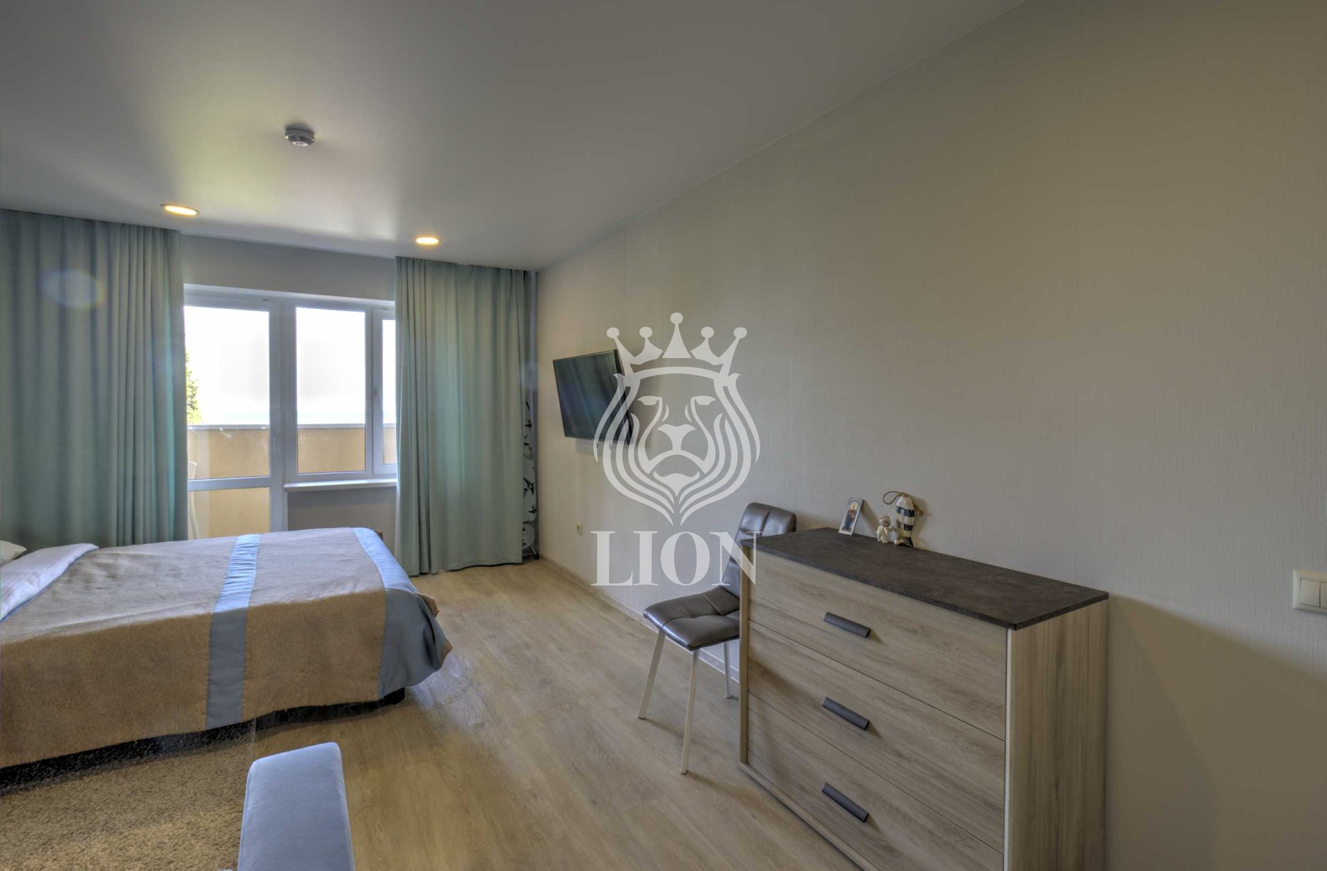 10-к апартаменты 283 м² 2/3 эт., Набережная — фото 4