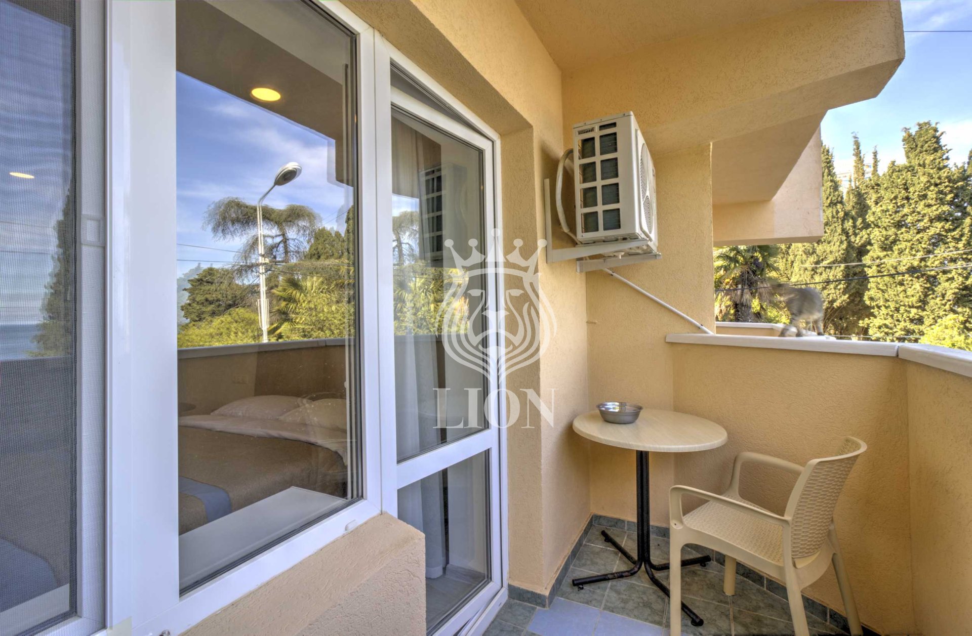 10-к апартаменты 283 м² 2/3 эт., Набережная — фото 9