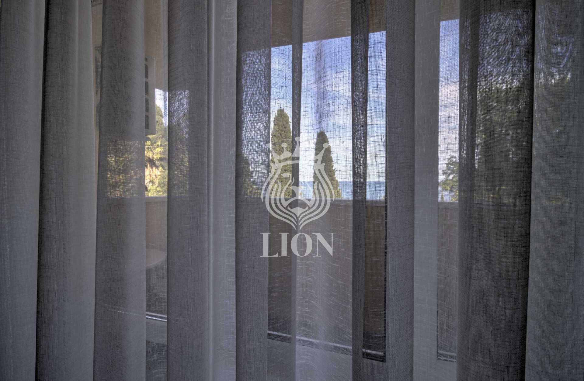 10-к апартаменты 283 м² 2/3 эт., Набережная — фото 11