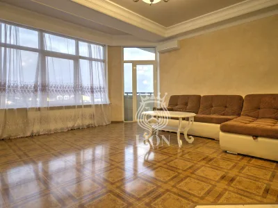 3-к квартира 130 м² 7/10 эт., Победы — миниатюра 3