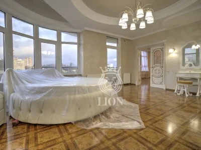 3-к квартира 130 м² 7/10 эт., Победы — миниатюра 12