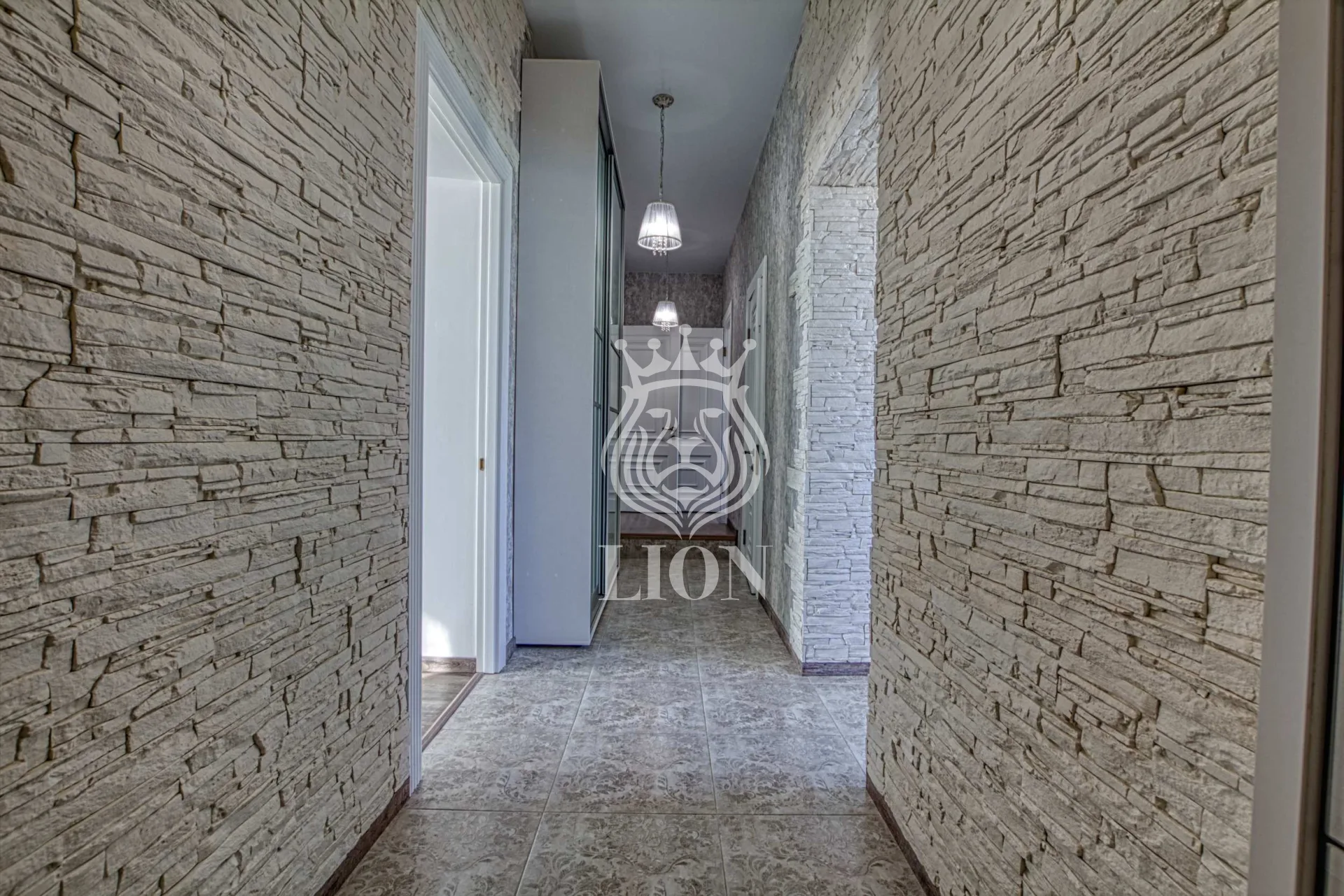 Дом 162 м² на 9 сот., Лучистое