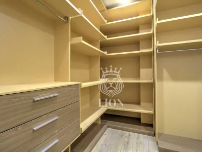 3-к апартаменты 170 м² 2/7 эт., Парковая