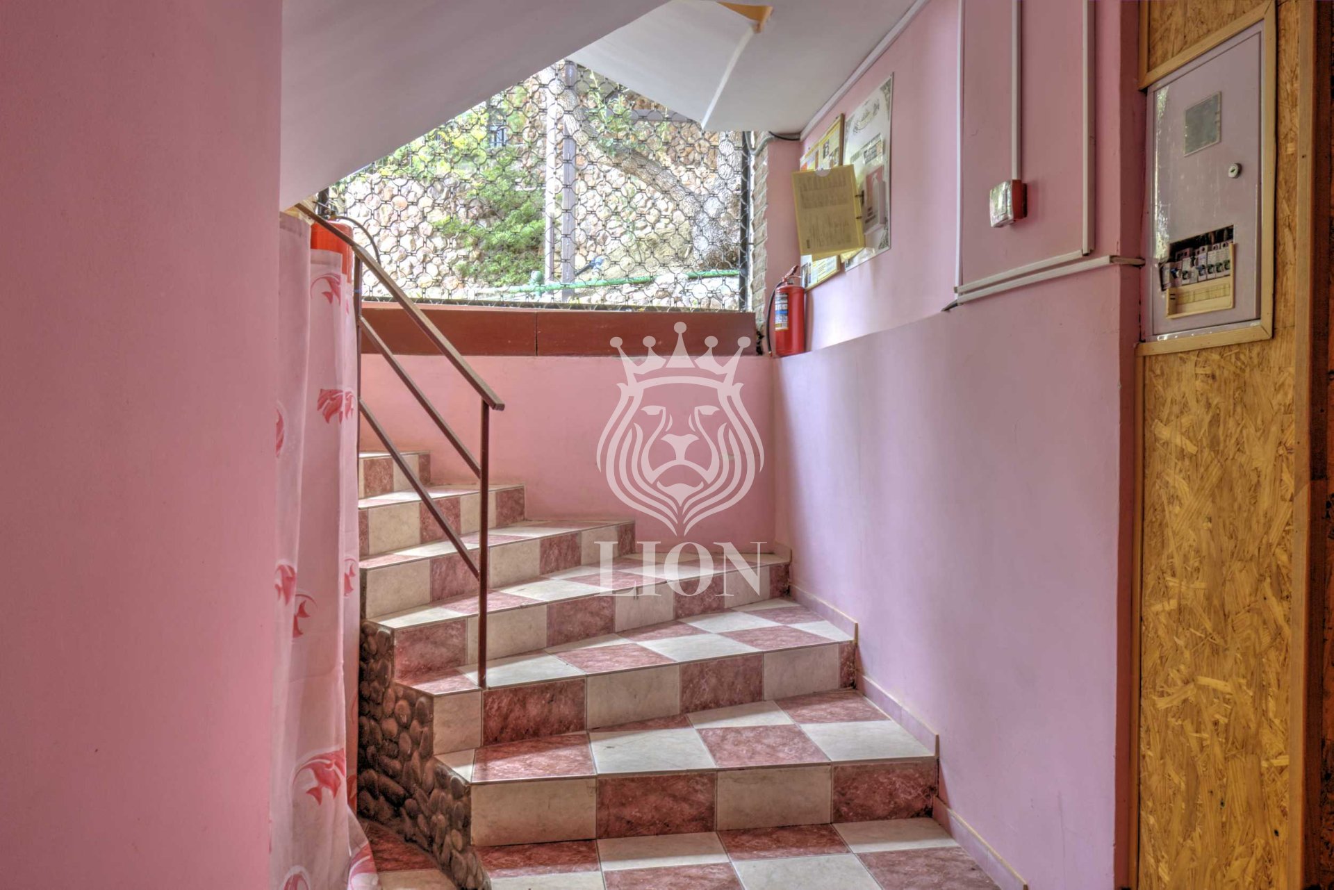 Коммерческая 550 м², Алушта — фото 3