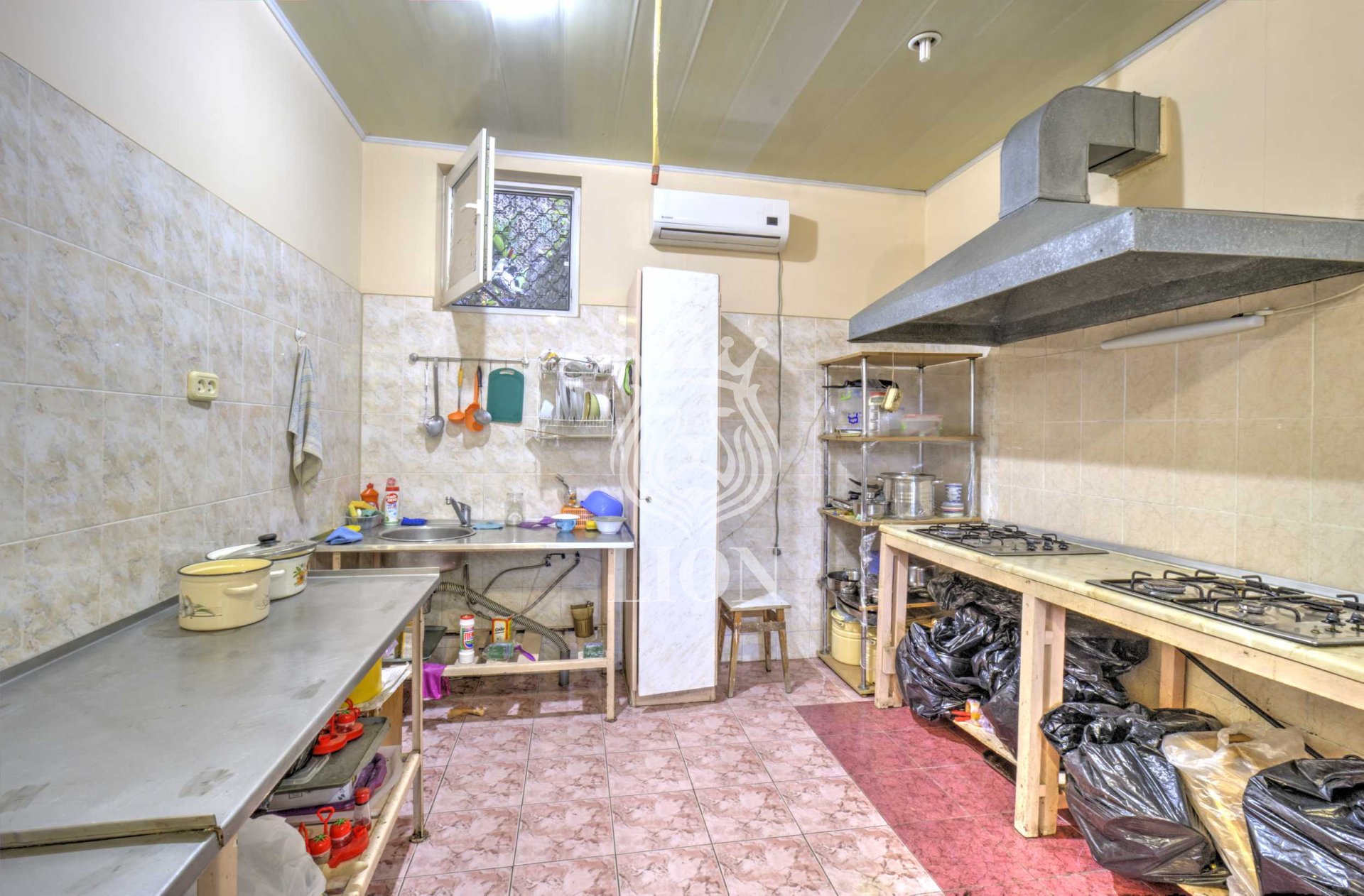 Коммерческая 550 м², Алушта — фото 23