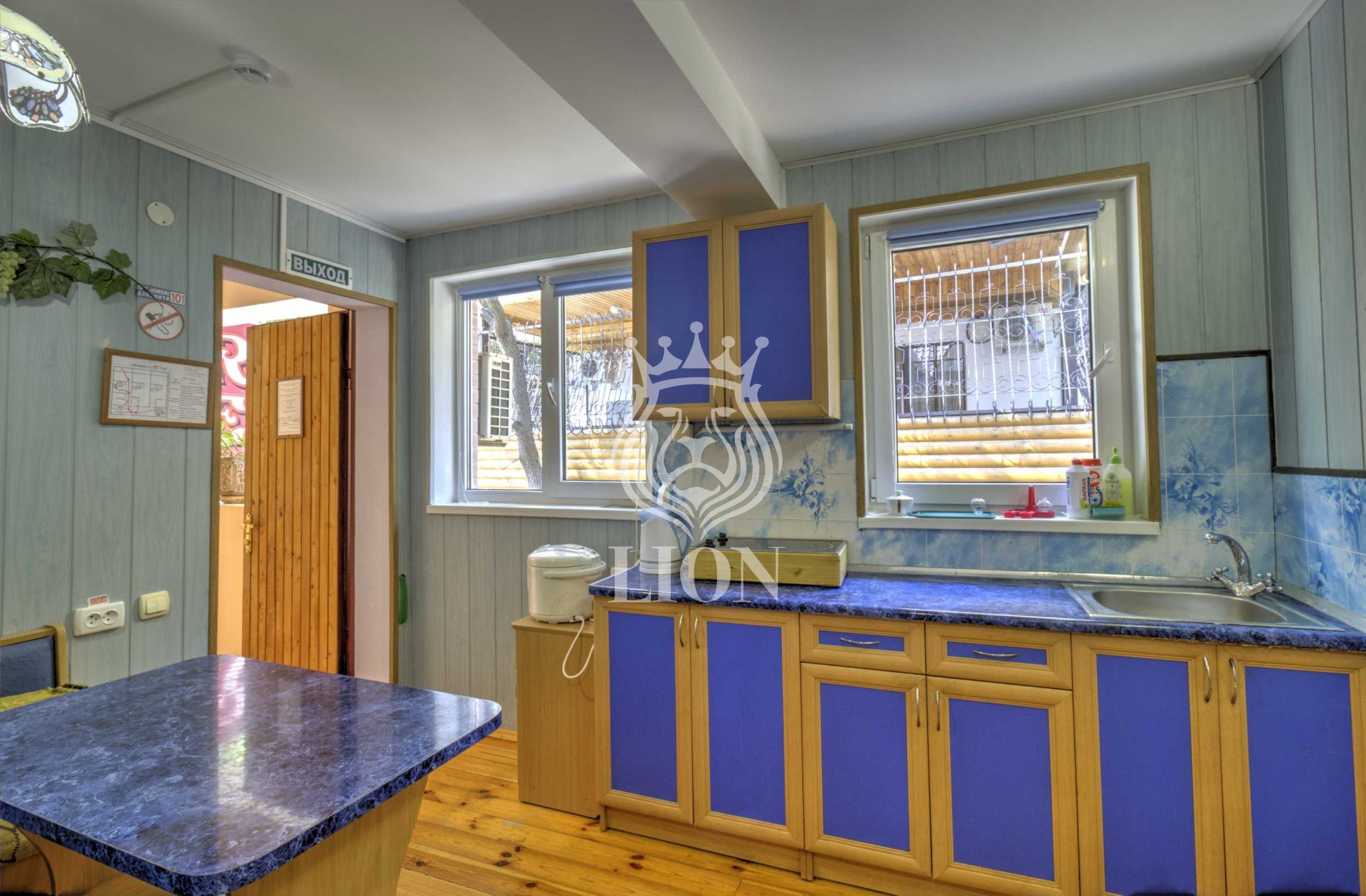 Коммерческая 550 м², Алушта — фото 57