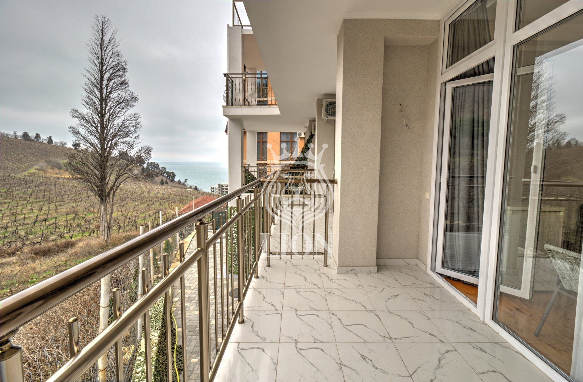 Коммерческая 396.8 м², Лазурное — фото 2