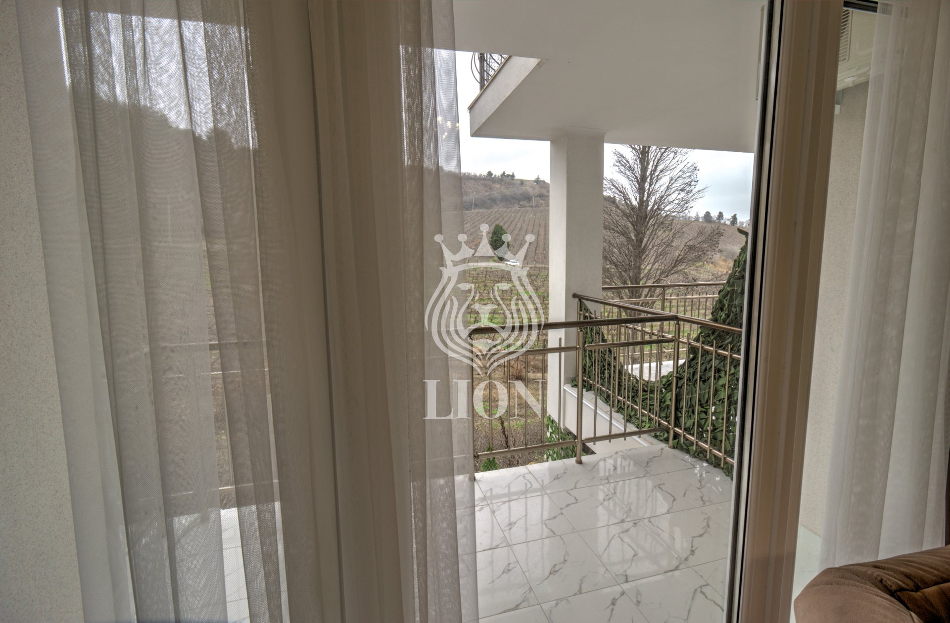 Коммерческая 396.8 м², Лазурное — фото 9