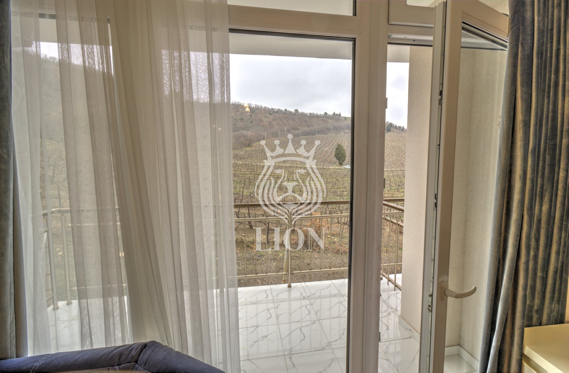 Коммерческая 396.8 м², Лазурное — фото 8