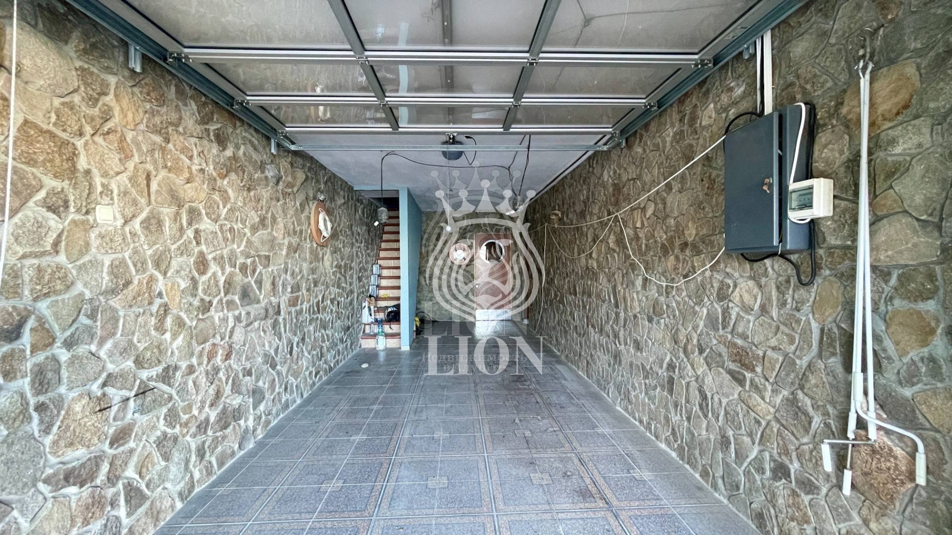 Коммерческая 880 м², Утёс — фото 2