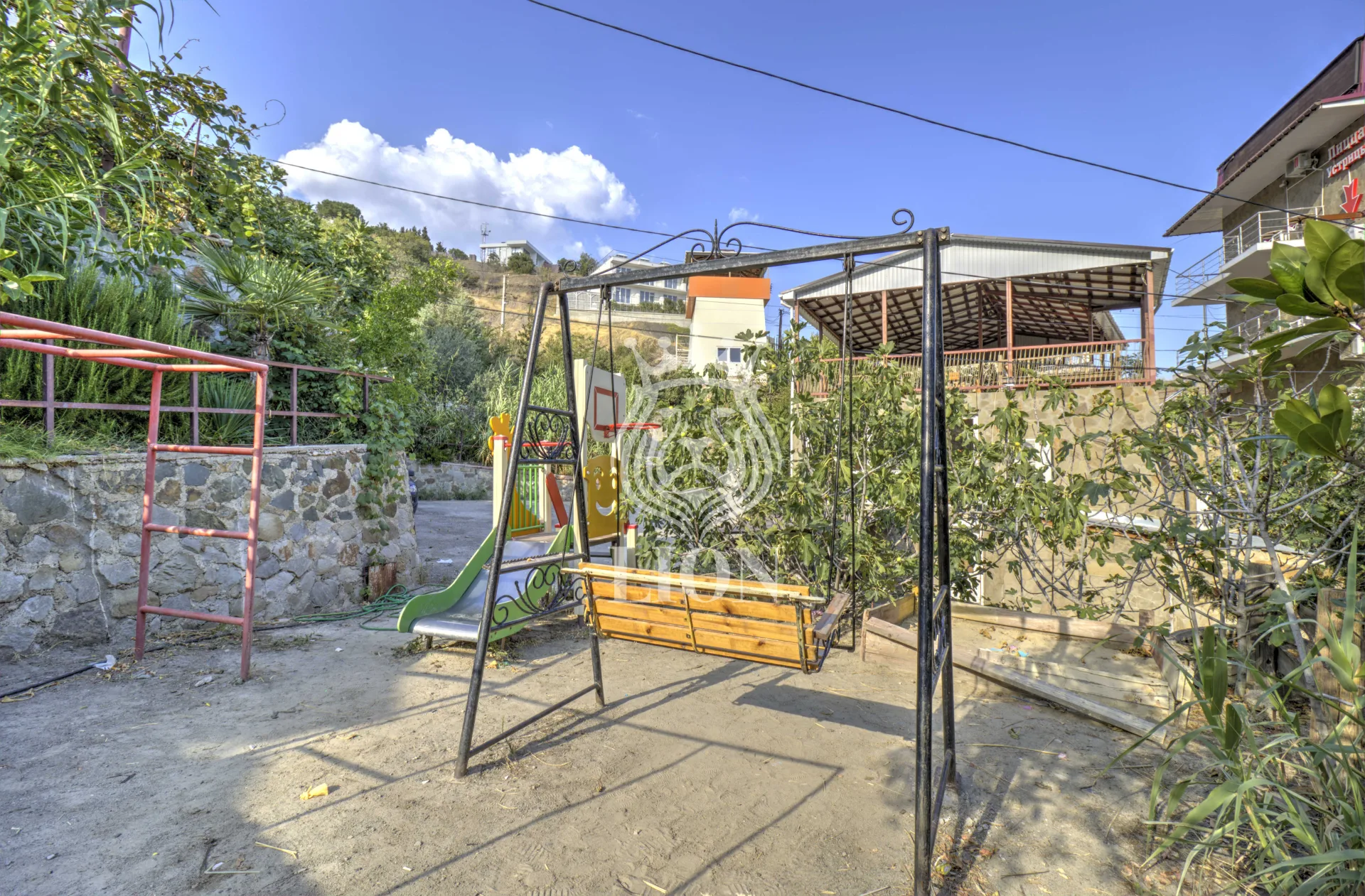 Гараж 66 м², Семидворье