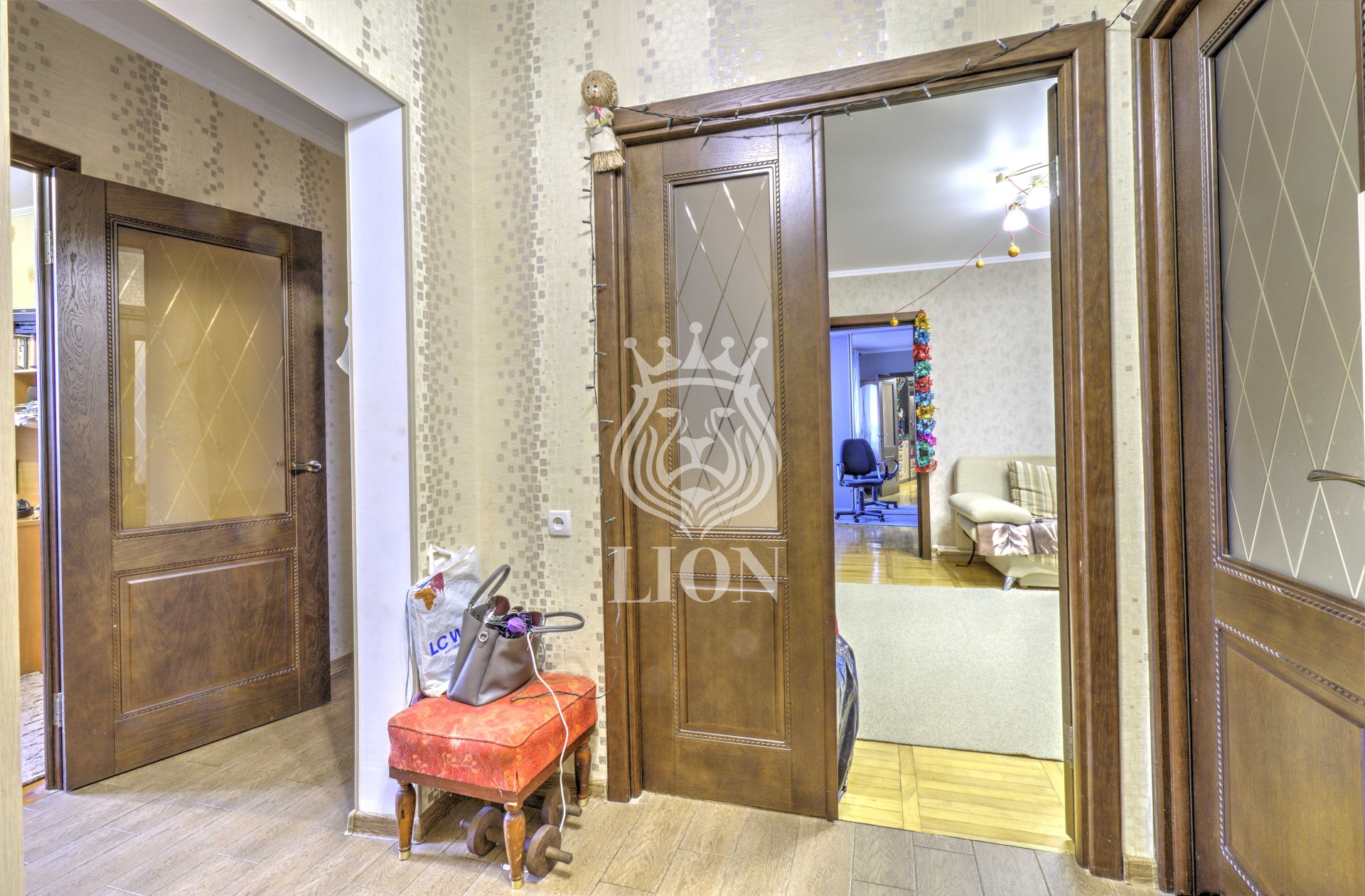 4-к квартира 99.7 м² 2/9 эт., 60 лет СССР — фото 2