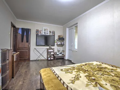 2-к квартира 43.5 м² 1/5 эт., Виноградная
