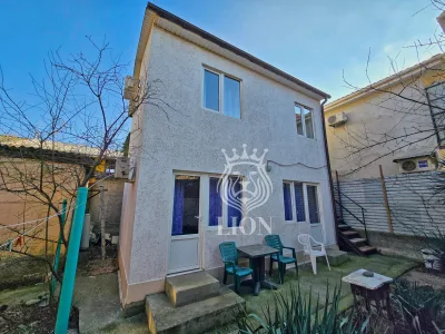 Дом 60 м² на 4.7 сот., Алушта