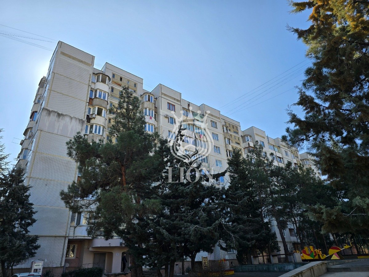 2-к квартира 58 м² 9/9 эт., Ялтинская — фото 2