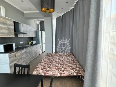 2-к апартаменты 52.7 м² 3/9 эт., Набережная