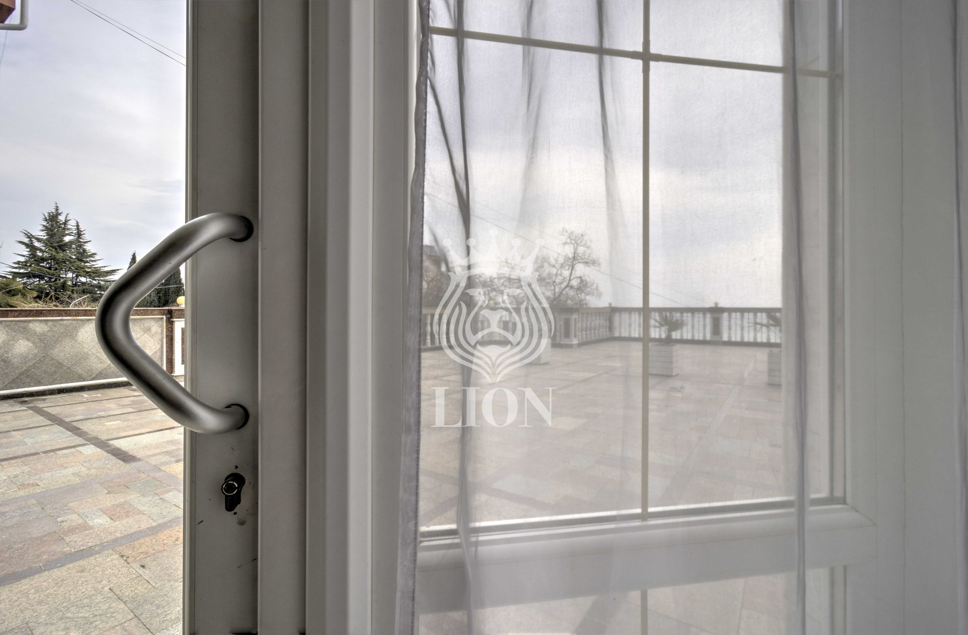 1-к апартаменты 31.7 м² 2/10 эт., Набережная — фото 2