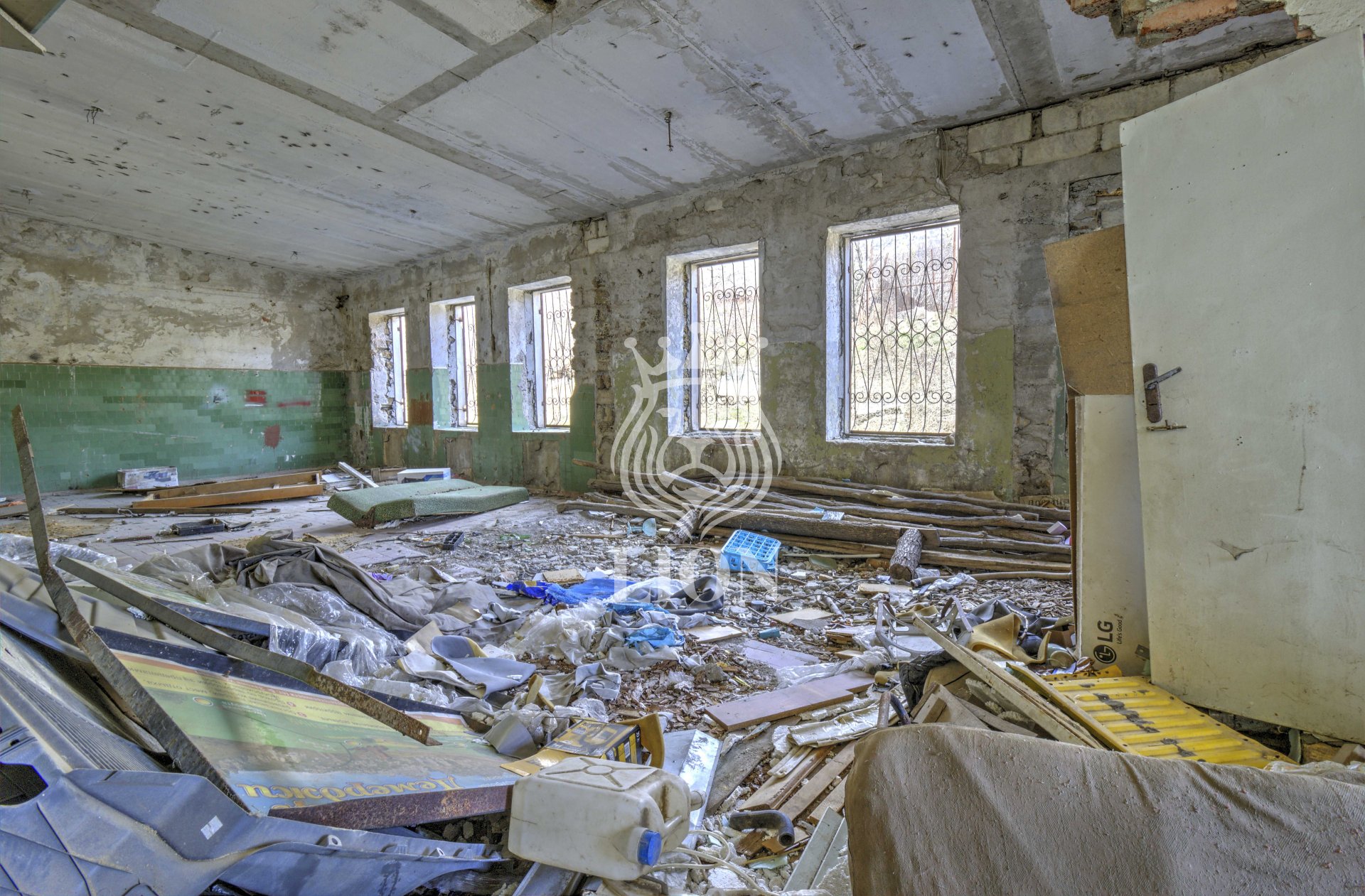 Коммерческая 296.6 м², Лучистое — фото 4