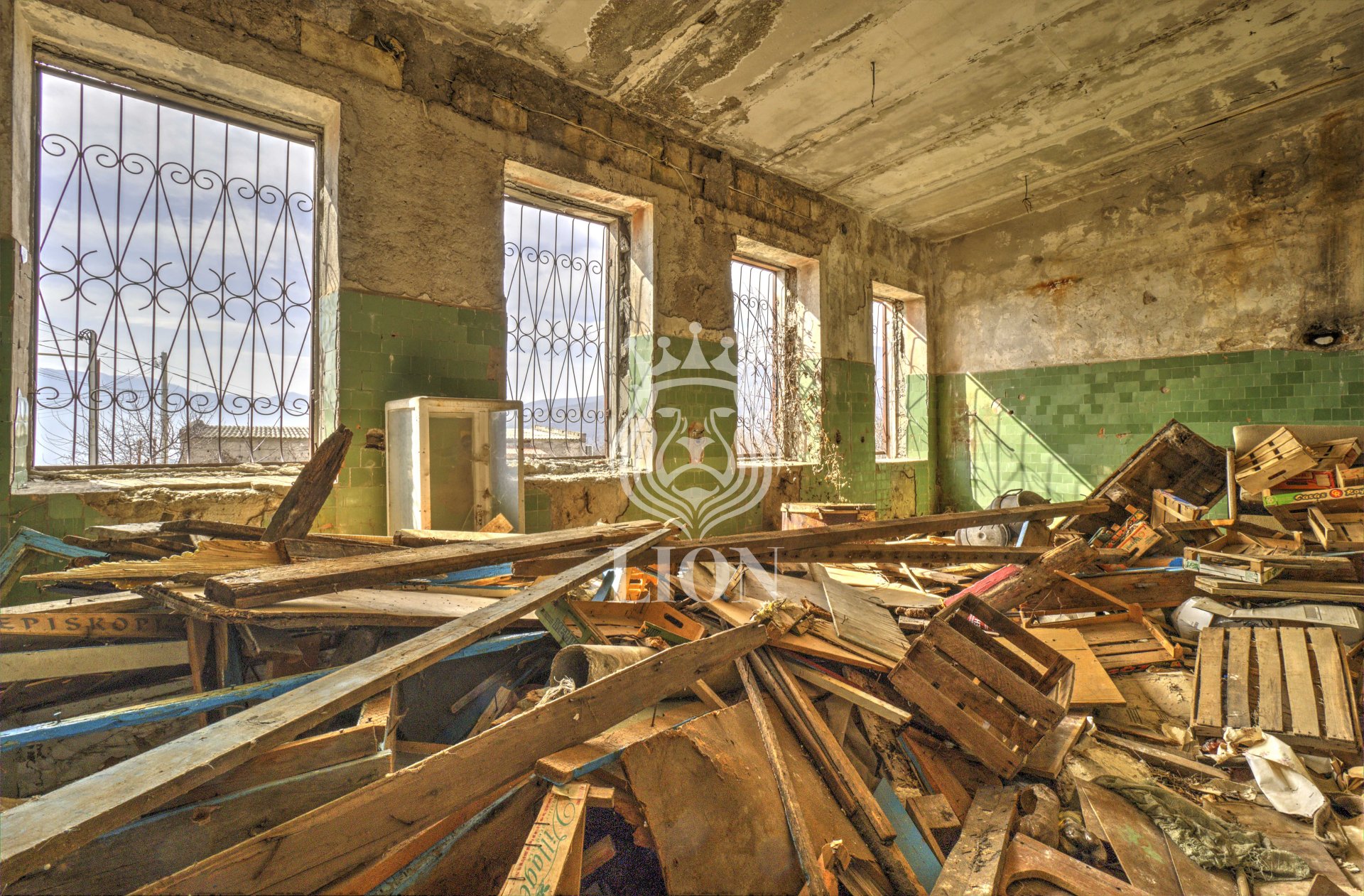 Коммерческая 296.6 м², Лучистое — фото 6