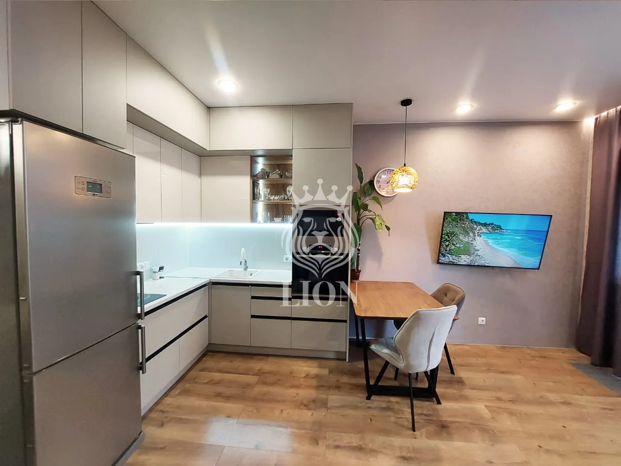 1-к апартаменты 37.5 м² 11/16 эт., Западная