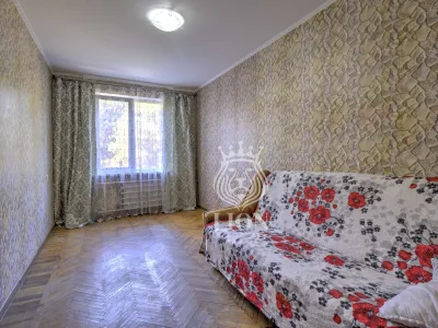 2-к квартира 57 м² 2/5 эт., Виноградная — миниатюра 2