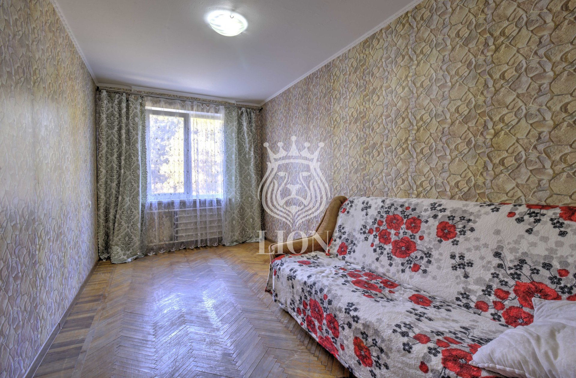 2-к квартира 57 м² 2/5 эт., Виноградная — фото 2