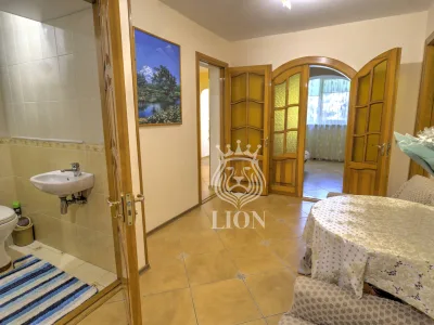 3-к квартира 65 м² 3/5 эт., Октябрьская — миниатюра 7