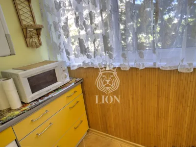 3-к квартира 65 м² 3/5 эт., Октябрьская — миниатюра 18