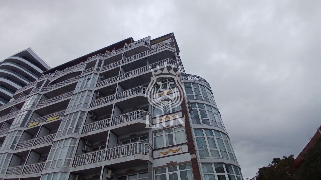 1-к апартаменты 34 м² 2/9 эт., Набережная — фото 1