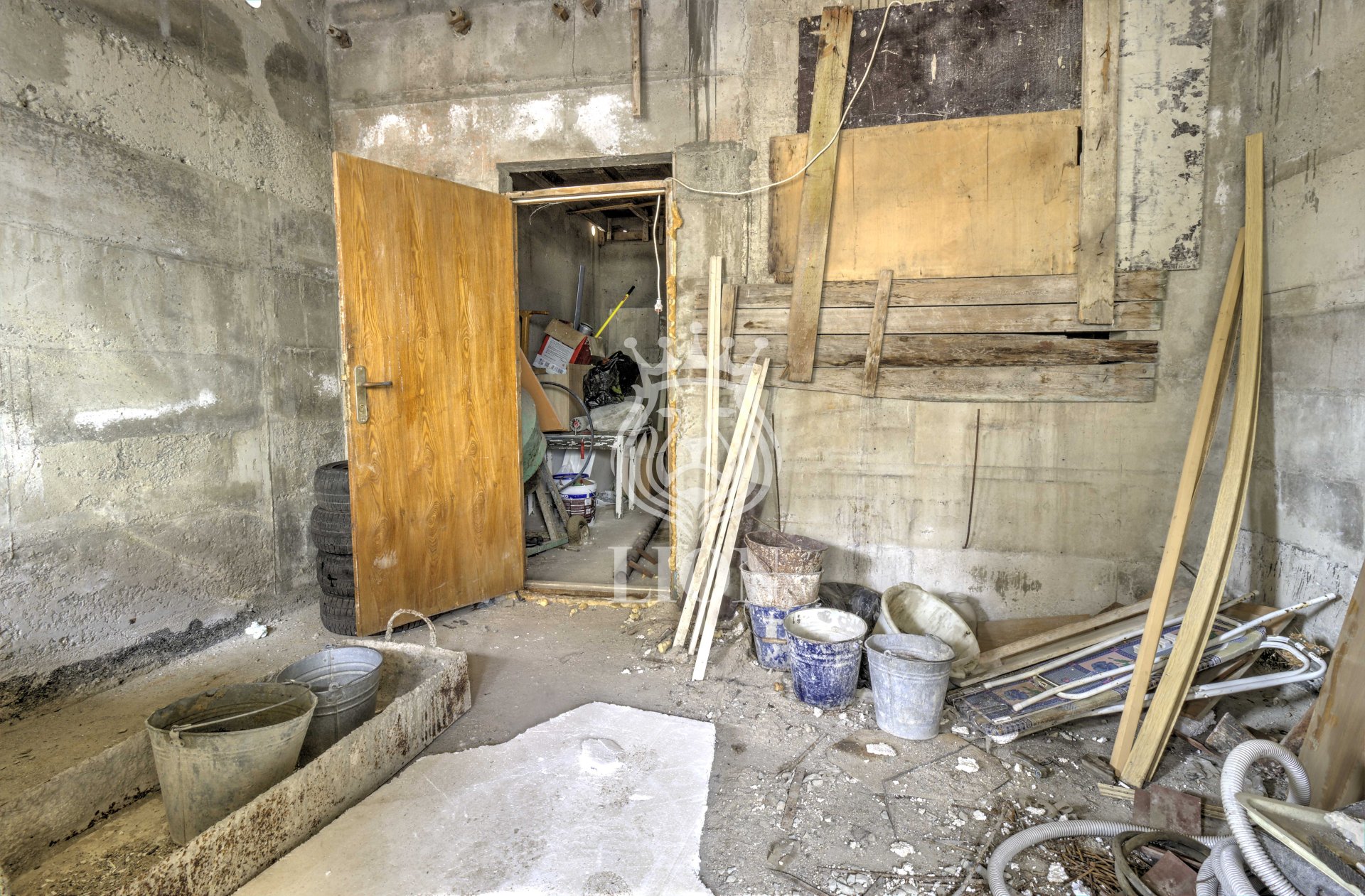 Гараж 62.8 м², Алушта — фото 8