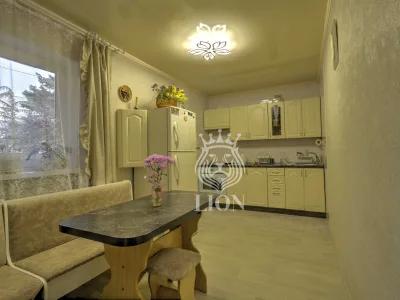 2-к квартира 79.1 м² 2/5 эт., Октябрьская — миниатюра 5