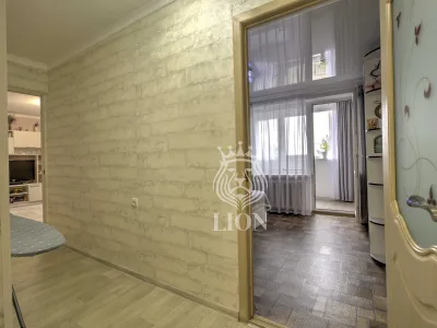 2-к квартира 79.1 м² 2/5 эт., Октябрьская — миниатюра 16