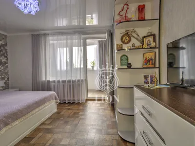 2-к квартира 79.1 м² 2/5 эт., Октябрьская — миниатюра 17