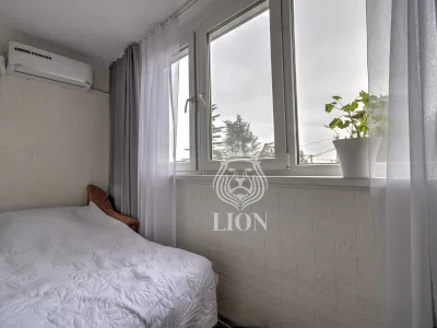 2-к квартира 79.1 м² 2/5 эт., Октябрьская — миниатюра 21