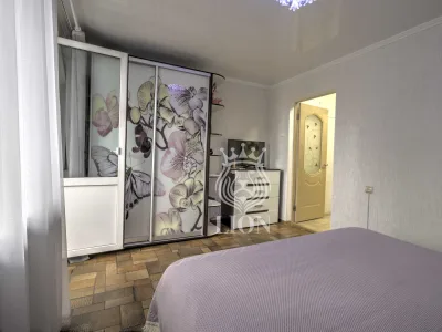 2-к квартира 79.1 м² 2/5 эт., Октябрьская — миниатюра 23