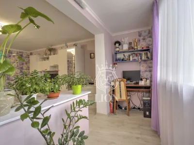2-к квартира 79.1 м² 2/5 эт., Октябрьская — миниатюра 29