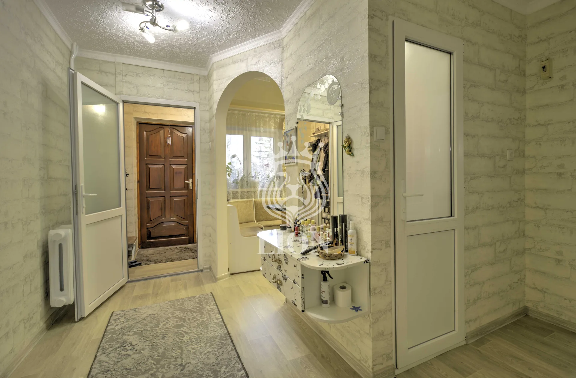 2-к квартира 79.1 м² 2/5 эт., Октябрьская