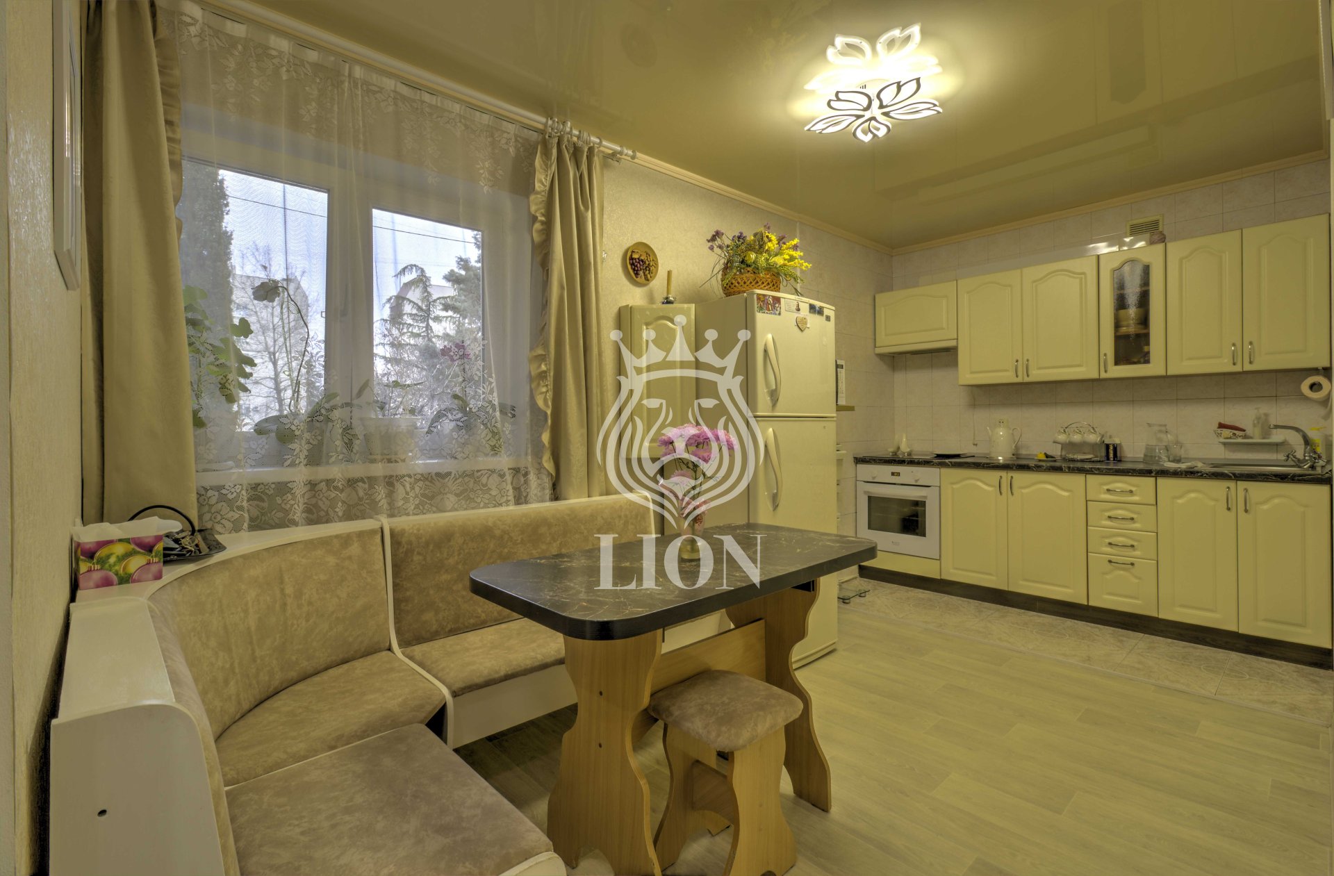 2-к квартира 79.1 м² 2/5 эт., Октябрьская — фото 3