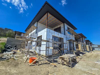 Дом 220 м² на 6.02 сот., Краснолесье